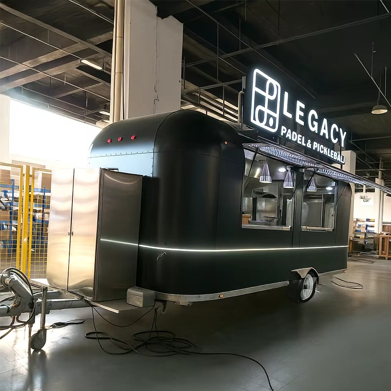 Новый передвижной фудтрак-приц – обзор и цена Food Truck With Snacks